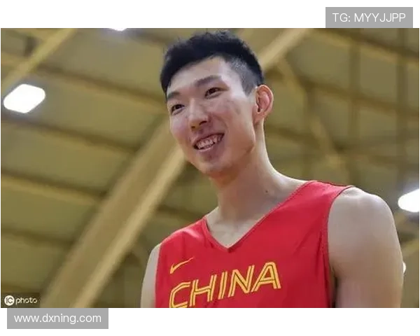 全美第一高中生泰兰斯托克斯宣布转学至第三所高中的消息引发热议