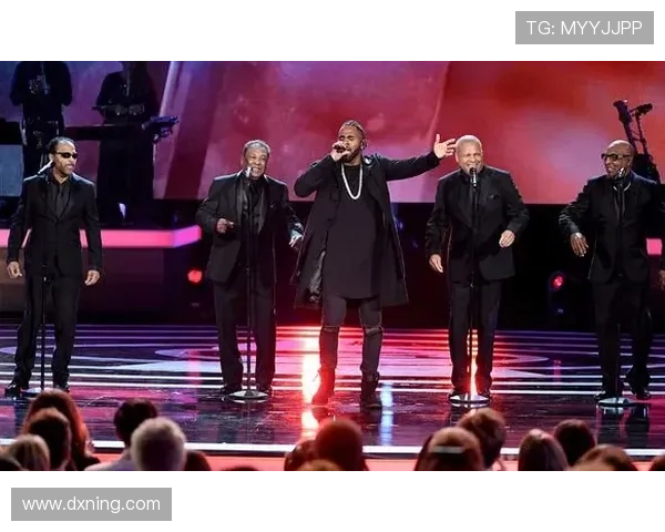 鲁尼即将迎来40岁生日化身牙叔献唱皇后乐队经典歌曲庆祝盛典